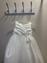 Load image into Gallery viewer, Ivy 70706 flower girl ivory dress
