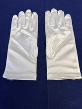 Load image into Gallery viewer, Girls white stretch satin communion gloves 777
