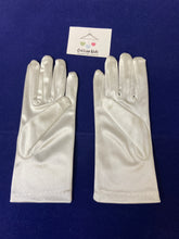 Load image into Gallery viewer, Girls First Holy Communion Gloves - Cg756
