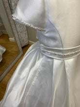 Load image into Gallery viewer, LUNA HOLY COMMUNION DRESS
