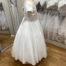 Load image into Gallery viewer, Sarah Louise Satin &amp; tulle Holy communion dress - Catherine 090032
