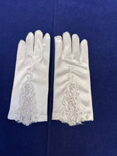 Load image into Gallery viewer, Girls white stretch satin communion gloves cg772
