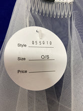 Load image into Gallery viewer, Sarah Louise Girls White Holy Communion Veil- 055010 one size. Double layered.
