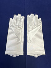 Load image into Gallery viewer, Girls white stretch satin communion gloves cg772
