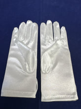 Load image into Gallery viewer, Girls white stretch satin communion gloves 823
