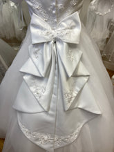 Load image into Gallery viewer, FIADH FIRST HOLY COMMUNION DRESS

