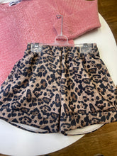 Load image into Gallery viewer, Ebita younger girl 3 piece short, jumper and hairband set 255210
