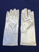 Load image into Gallery viewer, Girls white stretch satin communion gloves -Claddagh design
