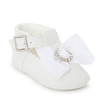 Load image into Gallery viewer, Baby Girl white pleather shoes with bow and diamanté detail - Millie Evie
