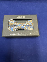 Load image into Gallery viewer, Zazzi boys bow tie and pocket square set 6315/1
