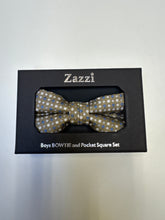 Load image into Gallery viewer, Zazzi boys bow tie and pocket square set 6311/3
