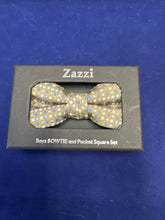 Load image into Gallery viewer, Zazzi boys bow tie and pocket square set 6311/3
